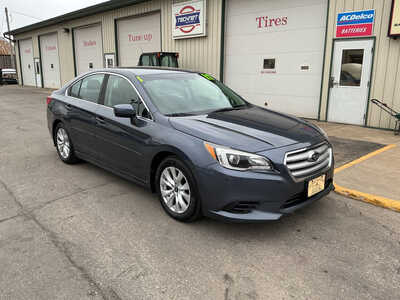 2017 Subaru Legacy, $11990. Photo 3