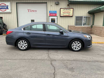 2017 Subaru Legacy, $11990. Photo 4