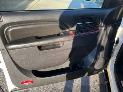 2012 Cadillac Escalade ESV, $8990. Photo 10