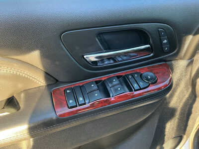 2012 Cadillac Escalade ESV, $8990. Photo 11