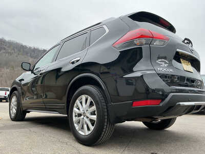 2019 Nissan Rogue, $13990. Photo 11