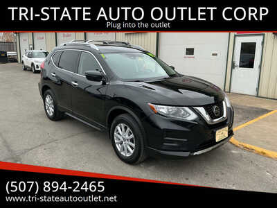 2019 Nissan Rogue, $13990. Photo 2