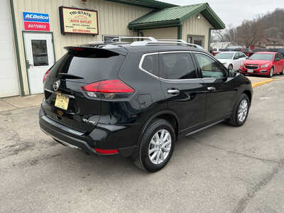 2019 Nissan Rogue, $13990. Photo 5