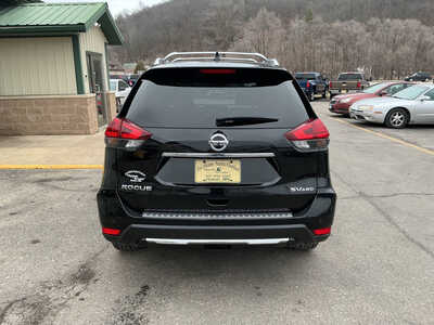 2019 Nissan Rogue, $13990. Photo 6