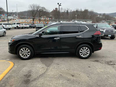 2019 Nissan Rogue, $13990. Photo 8