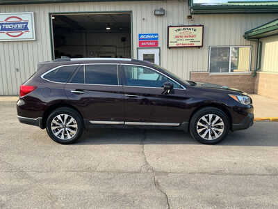 2017 Subaru Outback, $15990. Photo 2