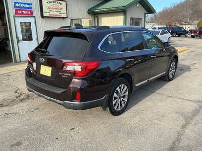 2017 Subaru Outback, $15990. Photo 3