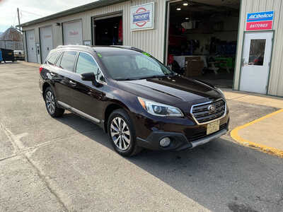 2017 Subaru Outback, $15990. Photo 1