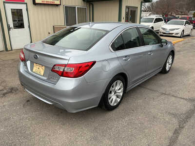 2017 Subaru Legacy, $7990. Photo 5