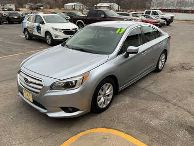 2017 Subaru Legacy, $7990. Photo 9