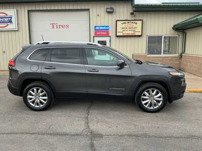 2016 Jeep Cherokee, $7990. Photo 4