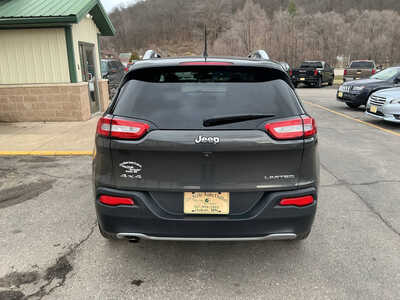 2016 Jeep Cherokee, $7990. Photo 6