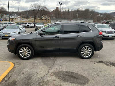 2016 Jeep Cherokee, $7990. Photo 8