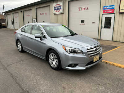 2017 Subaru Legacy, $7990. Photo 3