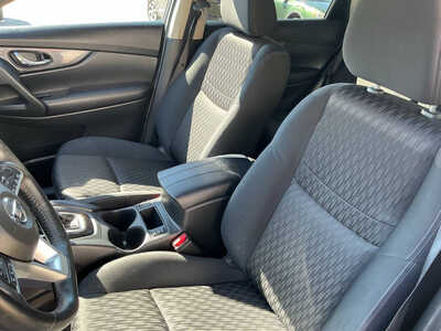 2018 Nissan Rogue, $12990. Photo 11