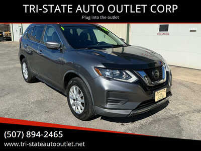 2018 Nissan Rogue, $12990. Photo 2