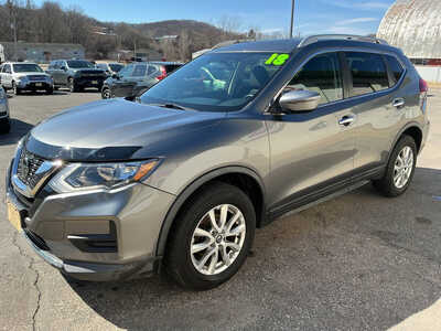 2018 Nissan Rogue, $12990. Photo 5
