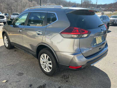 2018 Nissan Rogue, $12990. Photo 7