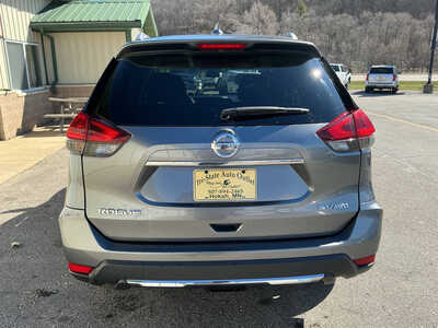 2018 Nissan Rogue, $12990. Photo 8