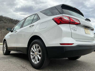 2021 Chevrolet Equinox, $11990. Photo 12