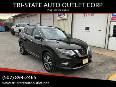 2017 Nissan Rogue, $11990. Photo 2