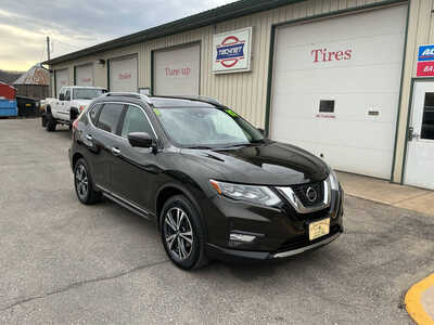 2017 Nissan Rogue, $11990. Photo 3