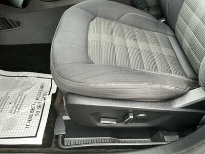 2015 Ford Edge, $12990. Photo 12