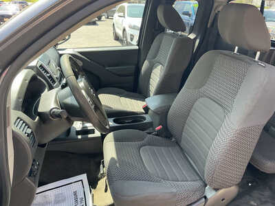 2017 Nissan Frontier, $14990. Photo 11