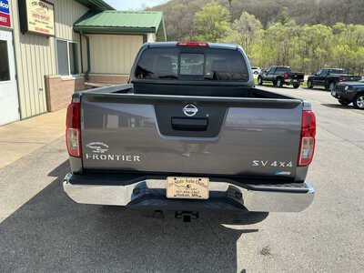2017 Nissan Frontier, $14990. Photo 6