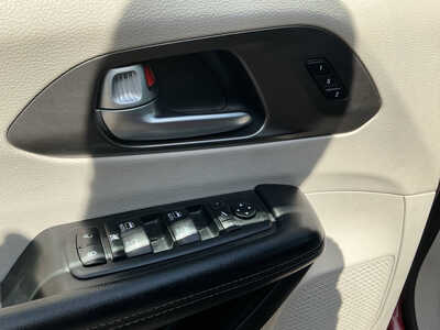 2018 Chrysler Pacifica, $14990. Photo 10