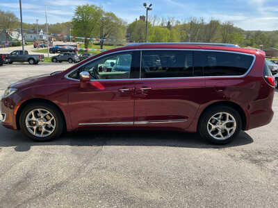2018 Chrysler Pacifica, $14990. Photo 4