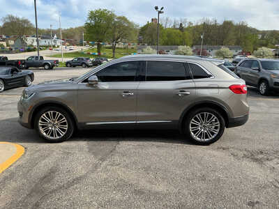2016 Lincoln MKX, $12990. Photo 6