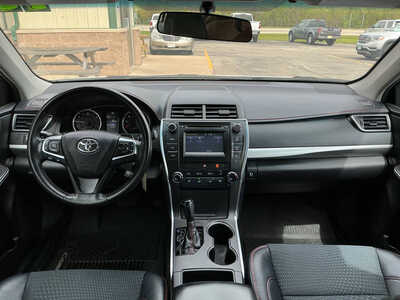 2015 Toyota Camry, $13990. Photo 12