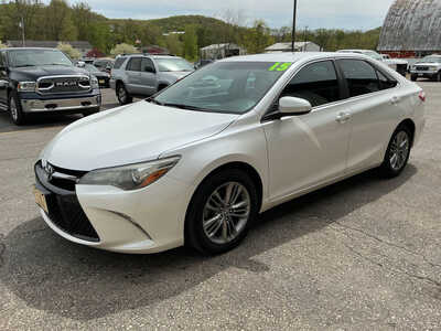 2015 Toyota Camry, $13990. Photo 3