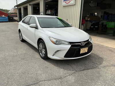 2015 Toyota Camry, $13990. Photo 1