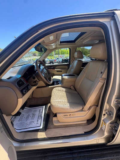 2012 Chevrolet Suburban, $7990. Photo 11