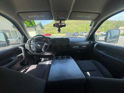 2013 Chevrolet 2500 Crew Cab, $26990. Photo 11