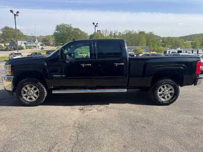 2013 Chevrolet 2500 Crew Cab, $26990. Photo 4
