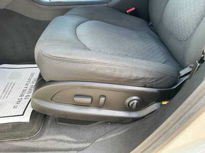 2011 Chevrolet Traverse, $3990. Photo 11