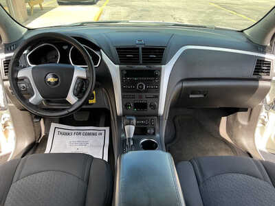 2011 Chevrolet Traverse, $3990. Photo 12