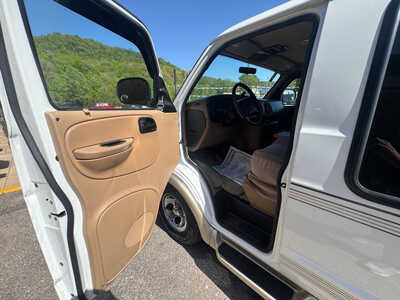 2000 Dodge Van,Passenger, $0. Photo 9