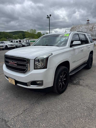 2016 GMC Yukon, $18990. Photo 4