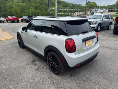 2022 MINI Cooper, $24990. Photo 5