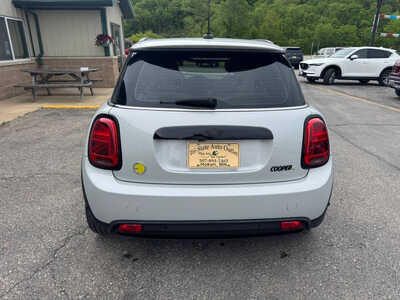 2022 MINI Cooper, $24990. Photo 6