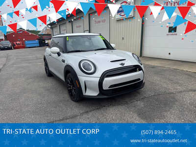 2022 MINI Cooper, $24990. Photo 1