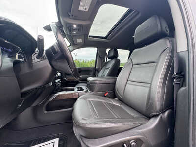 2019 GMC 1500 Crew Cab, $31990. Photo 11