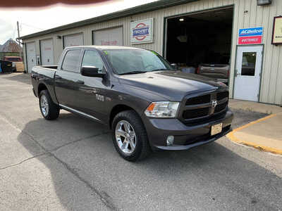 2017 RAM 1500 Crew Cab, $18990. Photo 2