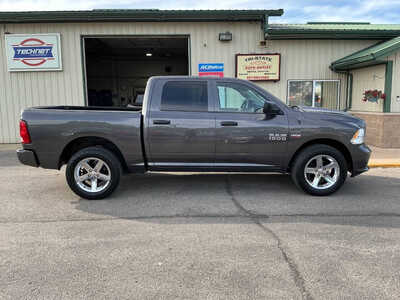 2017 RAM 1500 Crew Cab, $18990. Photo 3