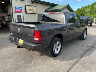 2017 RAM 1500 Crew Cab, $18990. Photo 4