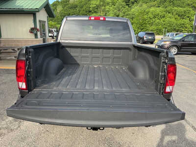 2017 RAM 1500 Crew Cab, $18990. Photo 6